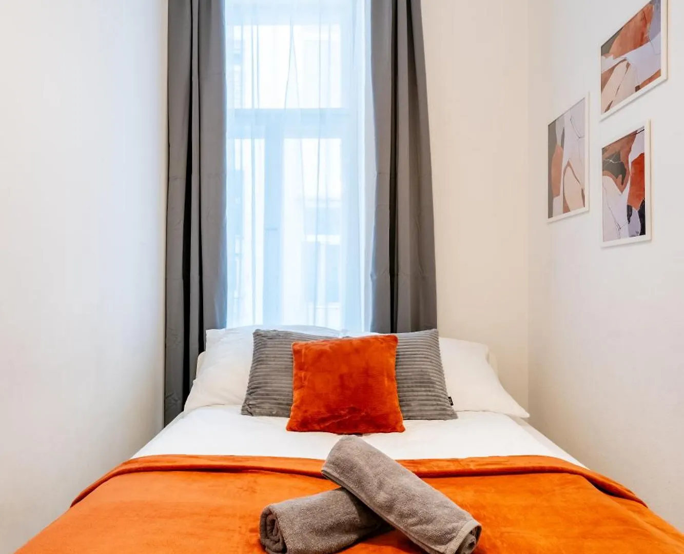 Wave - 3 Bedroom Apt In Center Budapest Apartment